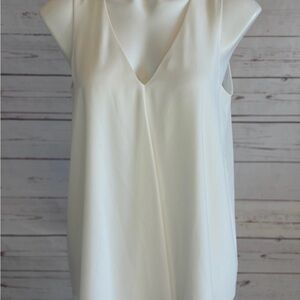 Vince Camuto Camisole Top Blouse Size Small Ivory Flowy Sleeveless V-Neck Lined